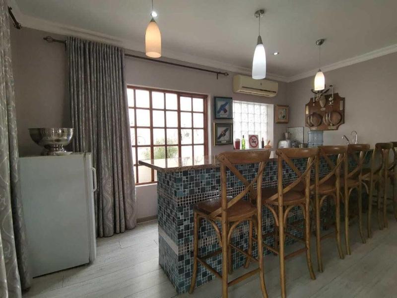 Rene S Guest House