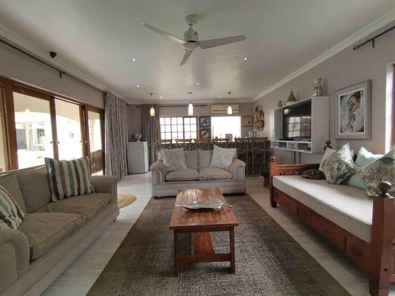 Rene S Guest House