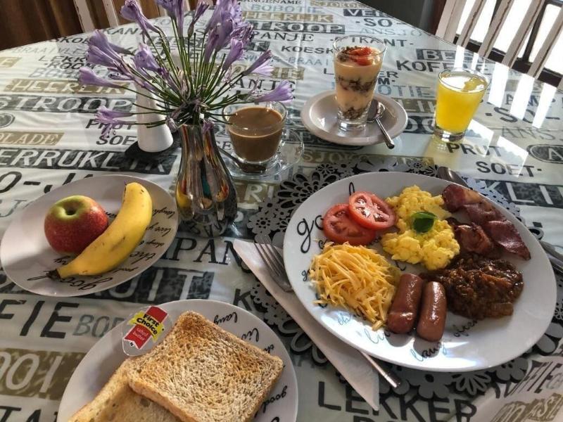 Rene S Guest House