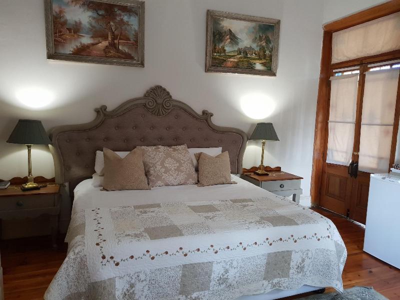 Bauhenia Guesthouse image