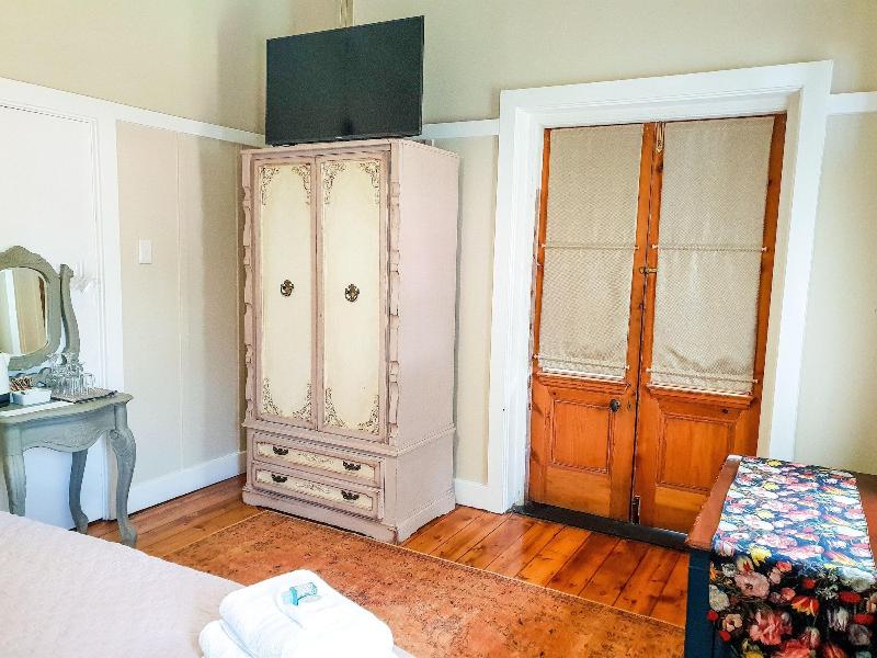 Bauhenia Guesthouse image