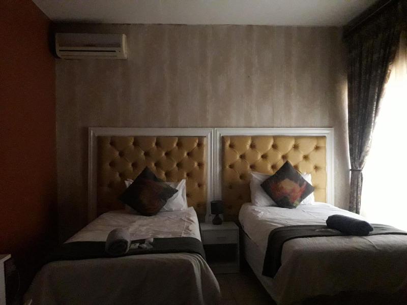 Vakhusi Bed And Breakfast image