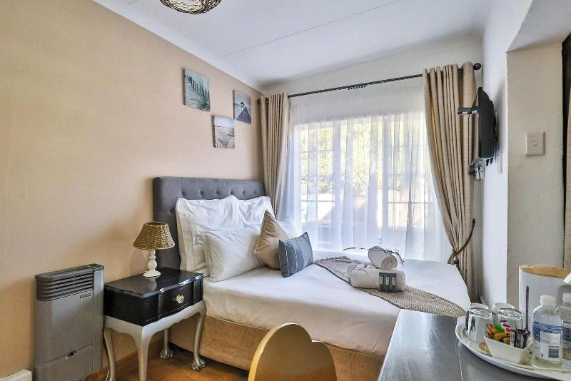 Sunbury Bed And Breakfast image