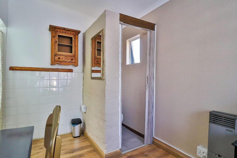 Sunbury Bed And Breakfast image