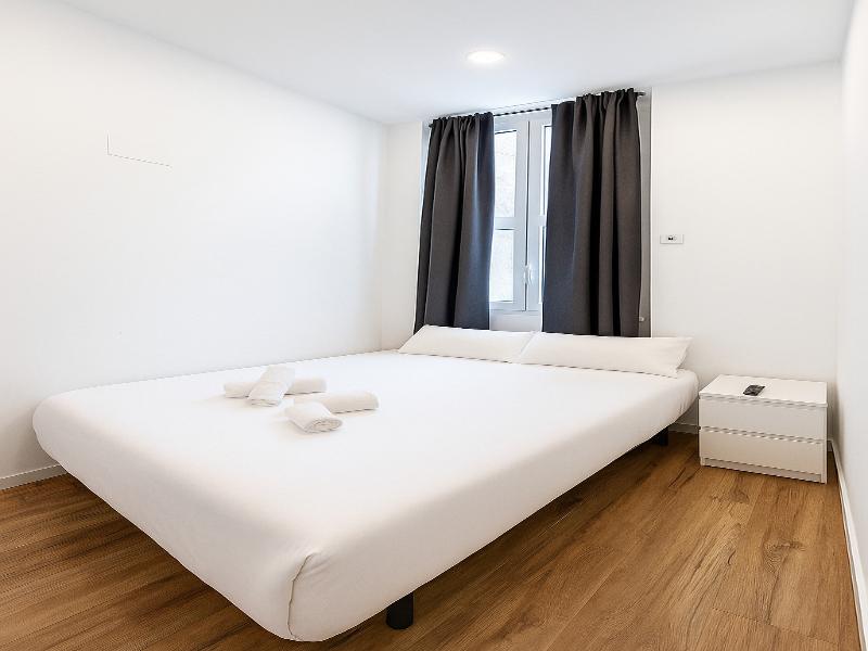 Hostal Bernabeu image