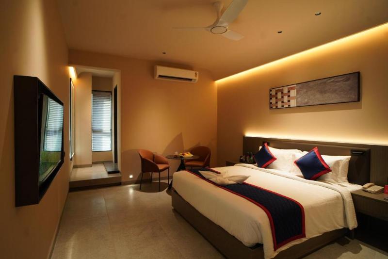Zip By Spree Hotels Nanded image