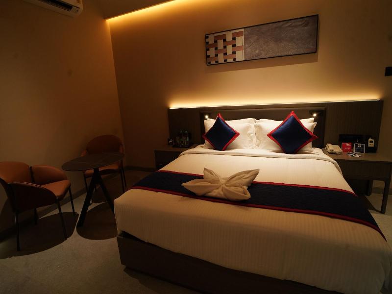 Zip By Spree Hotels Nanded image