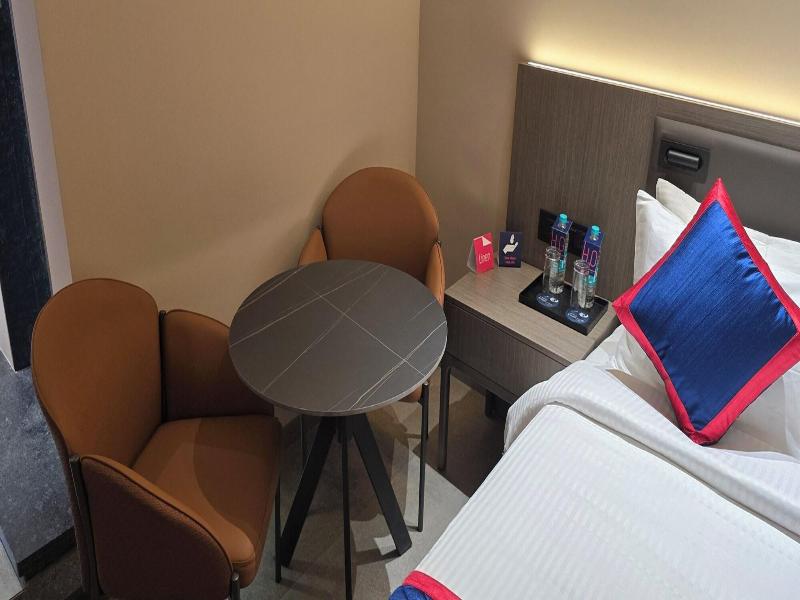 Zip By Spree Hotels Nanded image