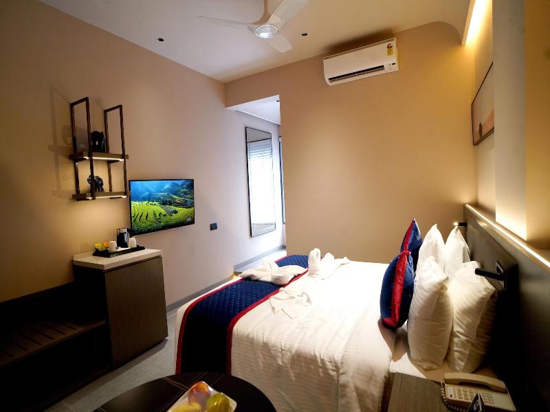 Zip By Spree Hotels Nanded image