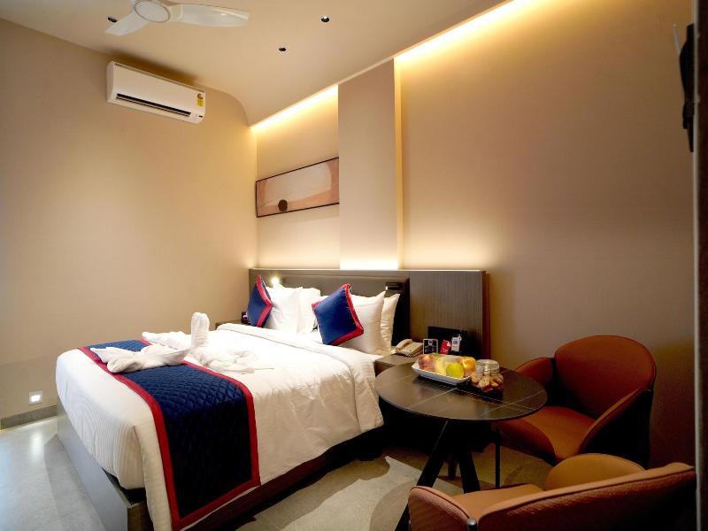 Zip By Spree Hotels Nanded image