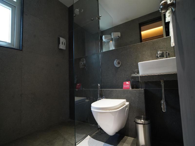 Zip By Spree Hotels Nanded image