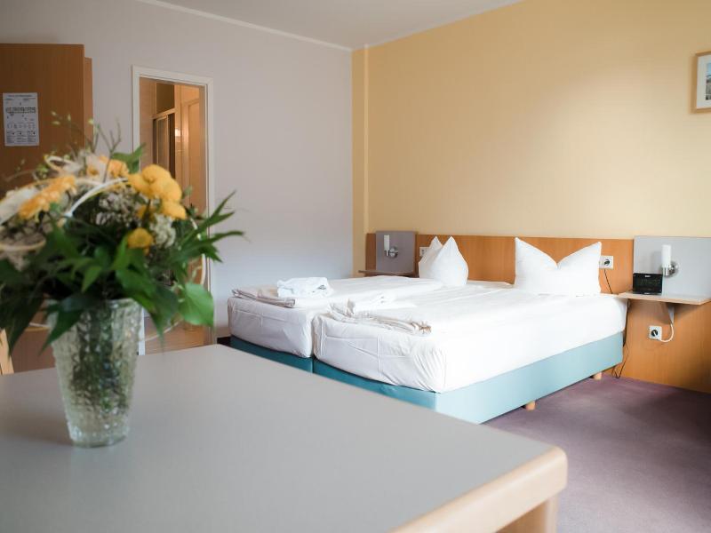 Aktiv Hotel Stock Stein image