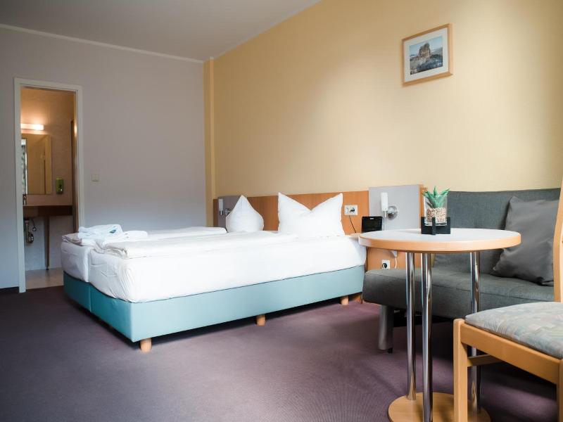 Aktiv Hotel Stock Stein image