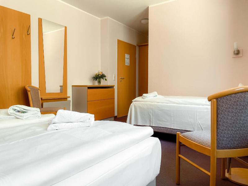 Aktiv Hotel Stock Stein image