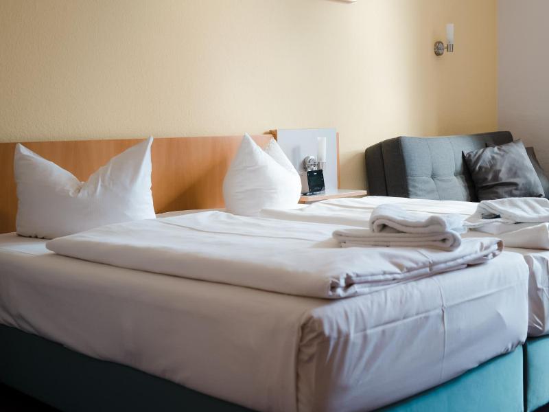 Aktiv Hotel Stock Stein image