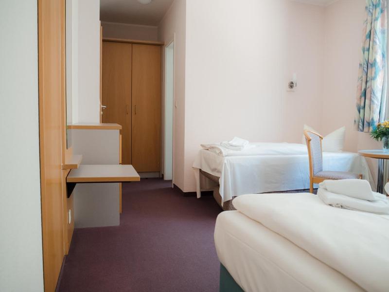 Aktiv Hotel Stock Stein image