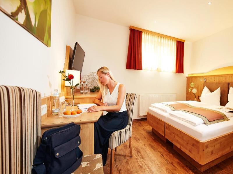 Donauhotel Lettnerhof image
