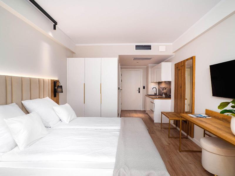 Resort Kra L Plaza Spa Wellness image
