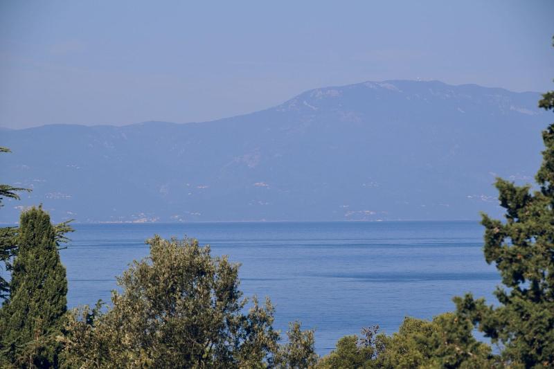 Malinska Green Apartments image