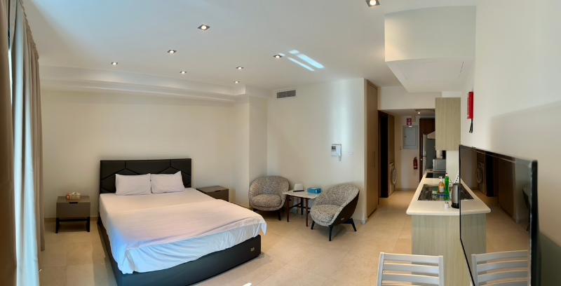 Aphrodite Plaza property photo 4