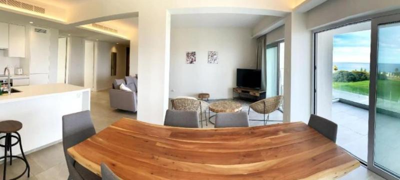 Emerald Bay Suites image