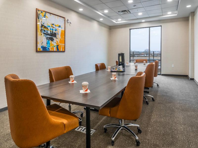 Comfort Inn & Suites Bradford ON image