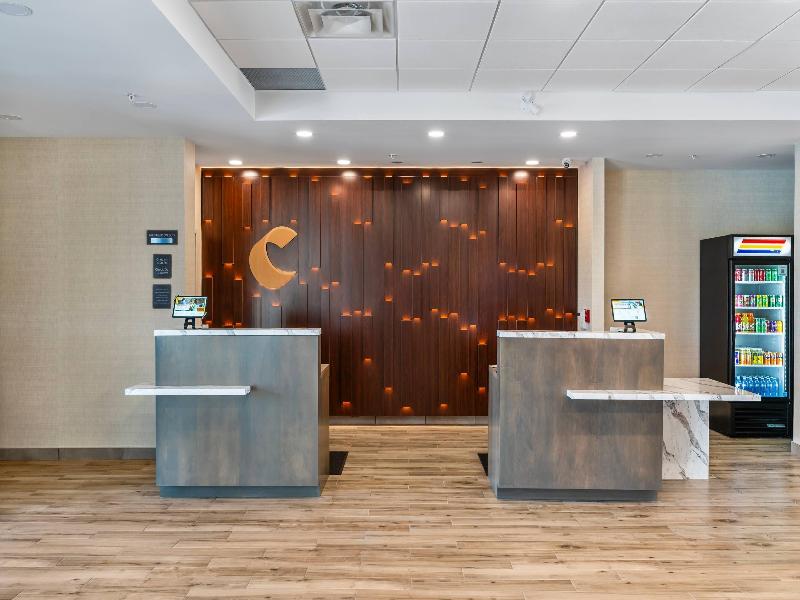 Comfort Inn & Suites Bradford ON image