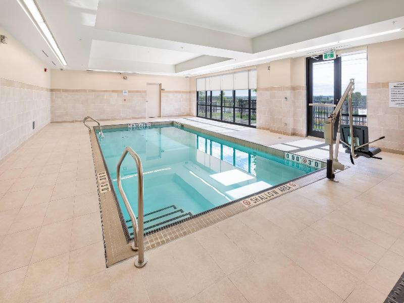 Comfort Inn & Suites Bradford ON image
