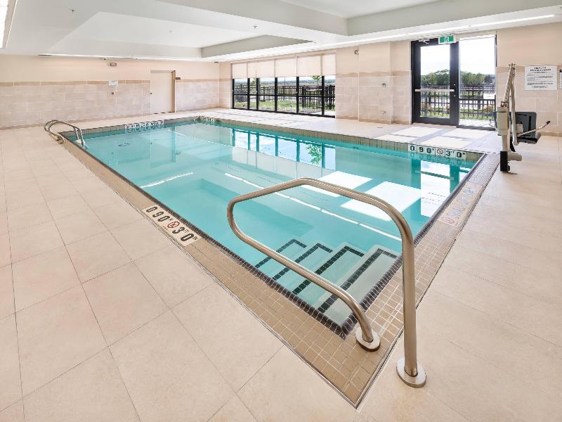 Comfort Inn & Suites Bradford ON image