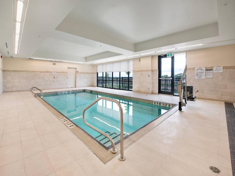 Comfort Inn & Suites Bradford ON image