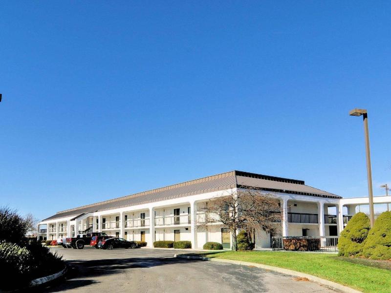 Suburban Studios Christiansburg - Blacksburg image