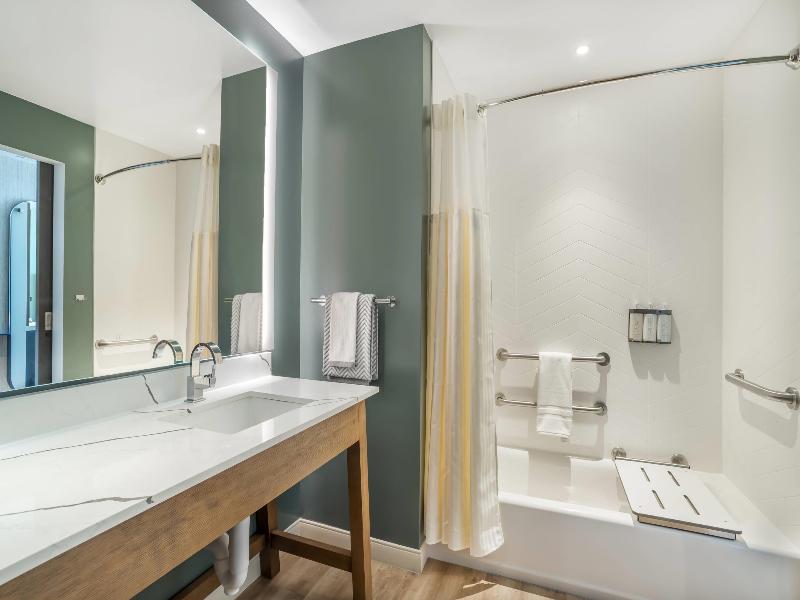 Cambria Hotel Templeton - Paso Robles image