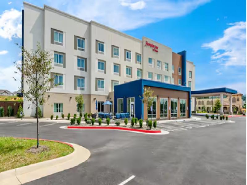 Hampton Inn Daleville image