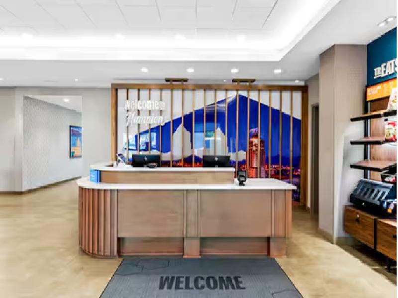 Hampton Inn Daleville image
