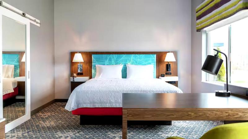 Hampton Inn Daleville image