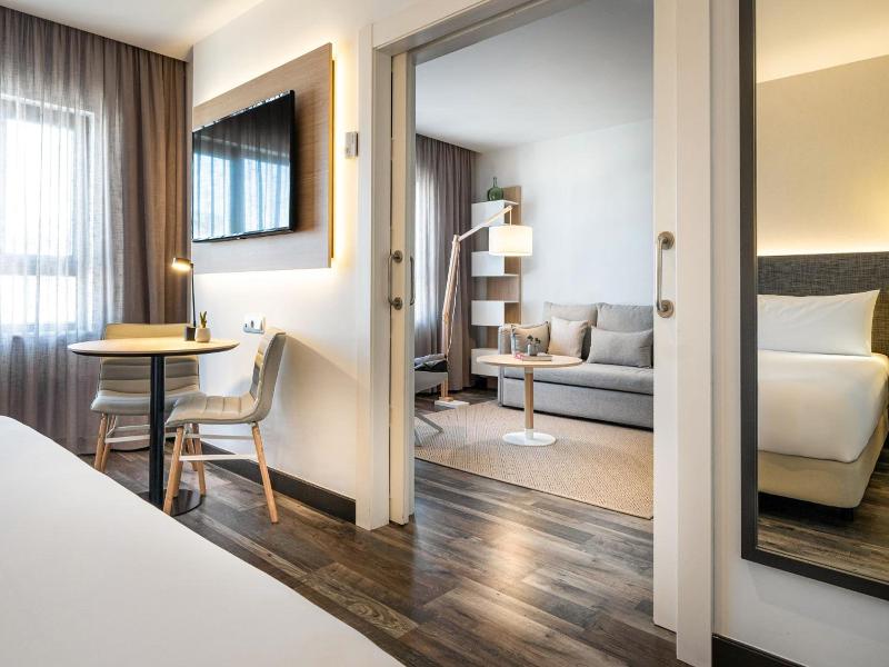 Hotel Cádiz Paseo Del Mar Affiliated By Meliá image