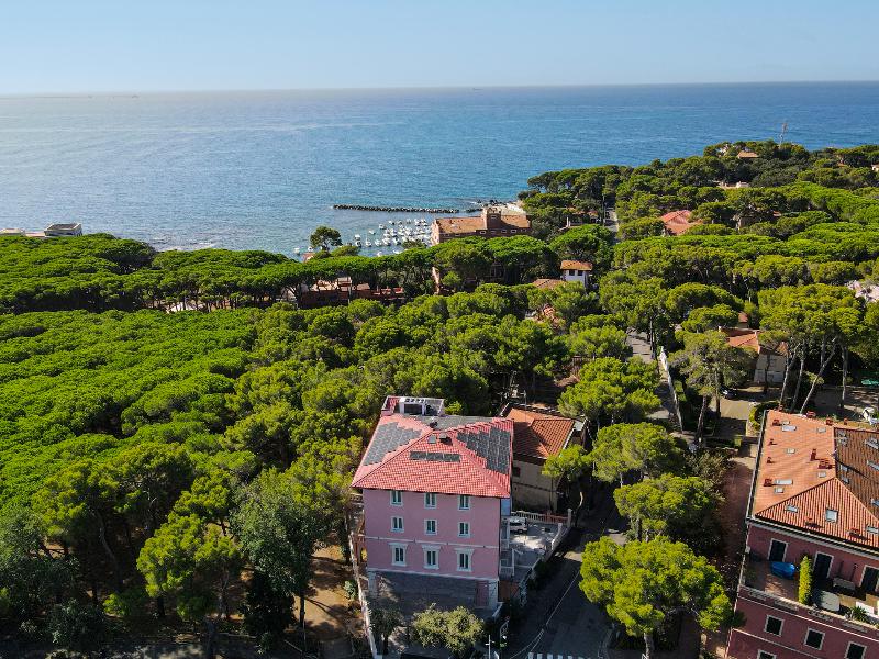 Castiglioncello Suites image