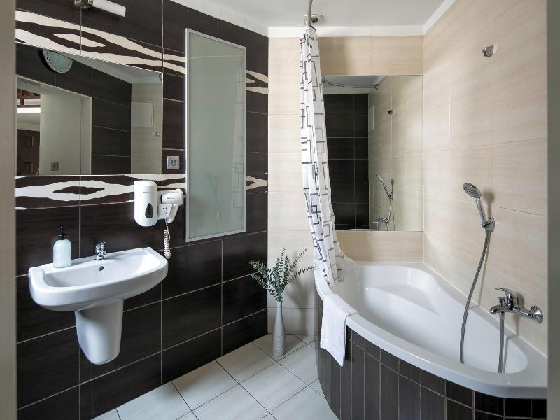 The Royal Path Aparthotel image