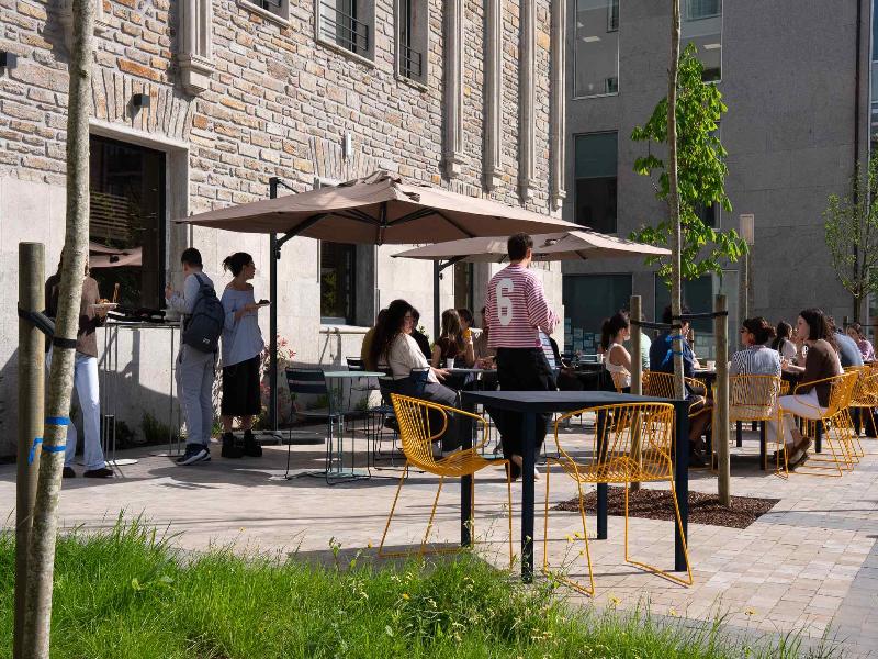 Lemonade Stays Santiago de Compostela image