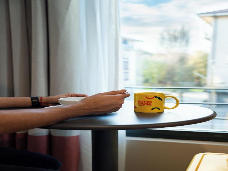 Lemonade Stays Santiago de Compostela image