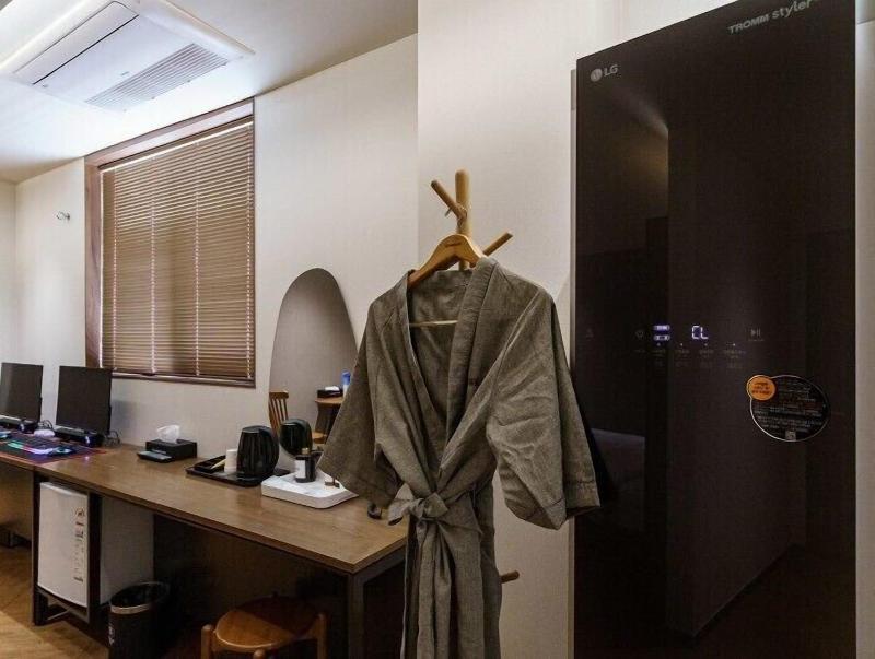 Brown Dot Hotel Eurwangri image
