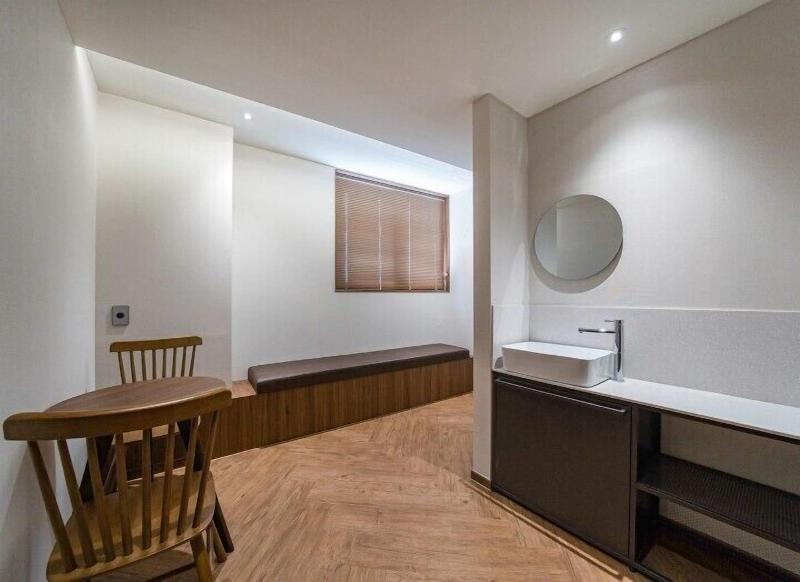 Brown Dot Hotel Eurwangri image
