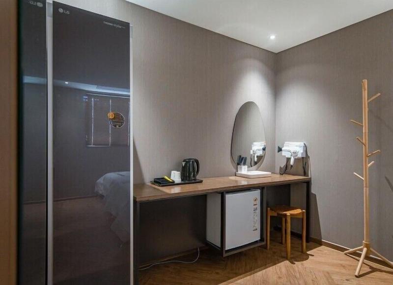 Brown Dot Hotel Eurwangri image