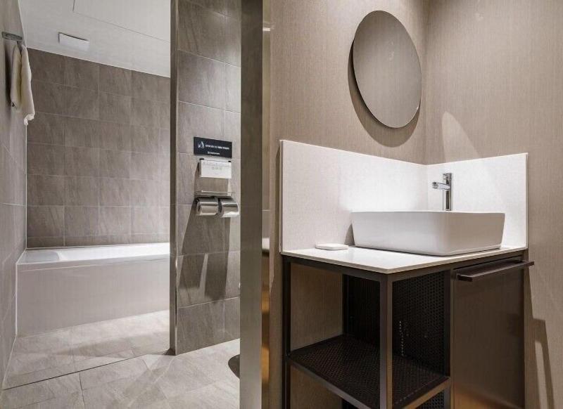 Brown Dot Hotel Eurwangri image