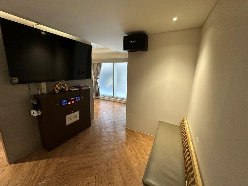 Brown Dot Hotel Eurwangri image