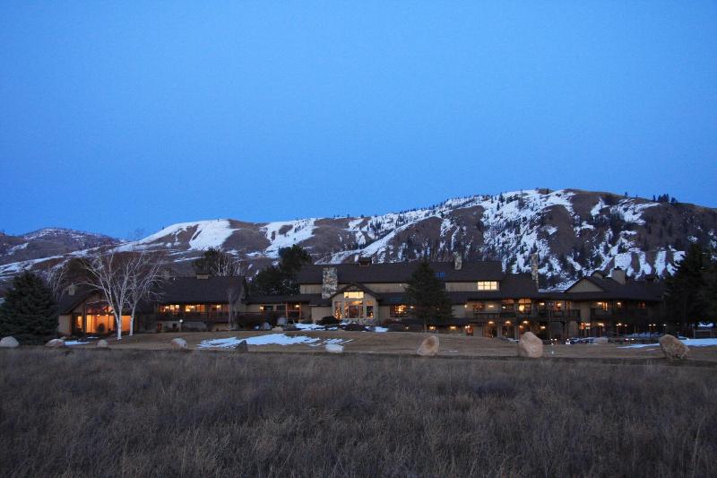 Casia Lodge And Ranch
