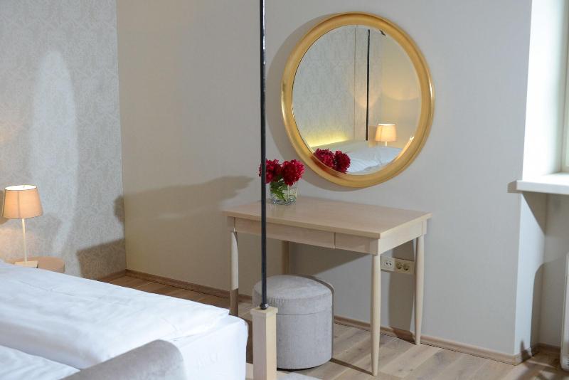 Vila Castanea image