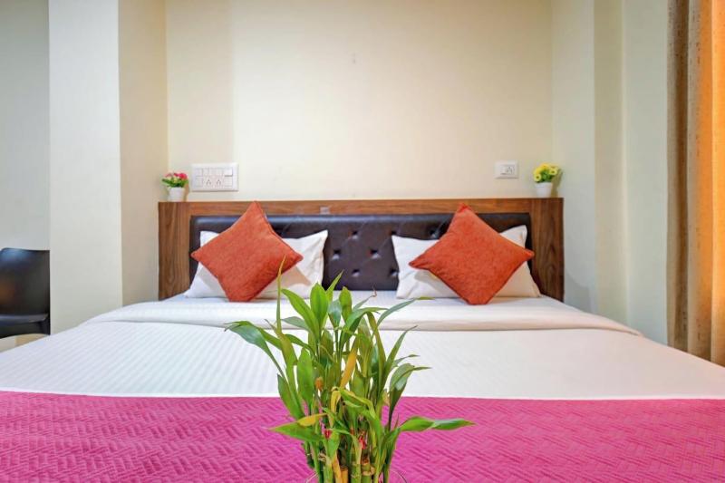 Hotel Sla Inn - Mysore image