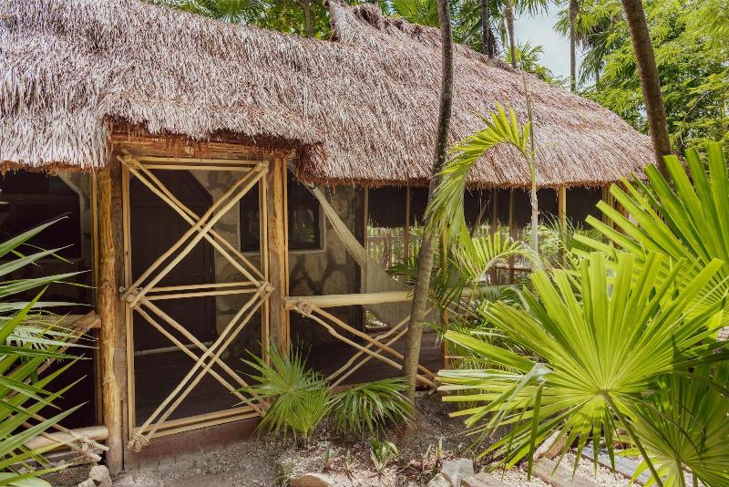 Yaxchen Tulum Cabaã±as & Cenote image