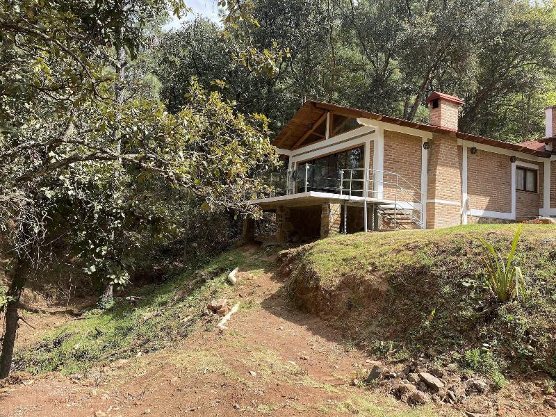 Cabaã±as Los Pirineos — exterior view